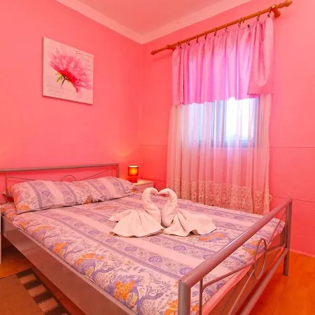 Alma Apartment Porec